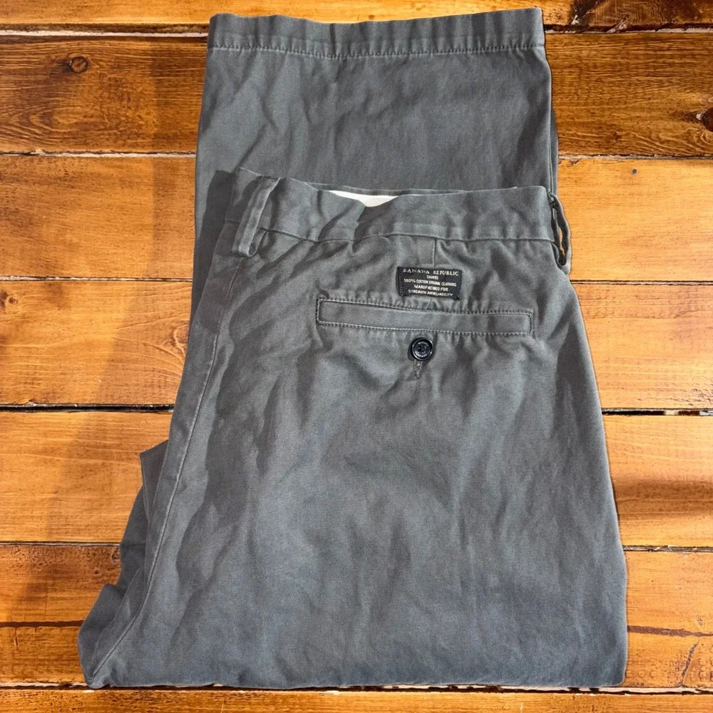 Banana Republic Gavin Chino Pants Mens 36x30 (Fits 35x28.5) Gray‎ Straight Leg